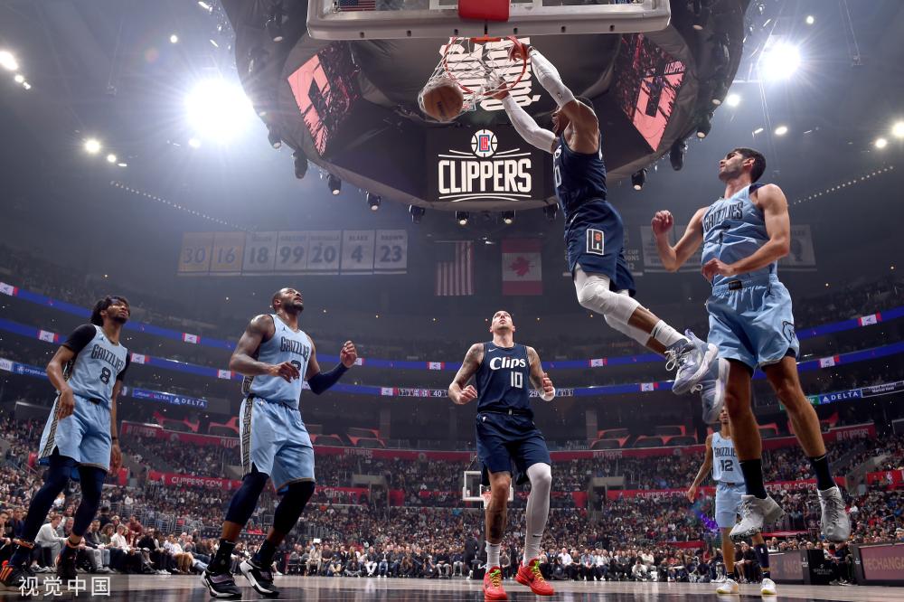 对手强攻牵 对手强攻牵