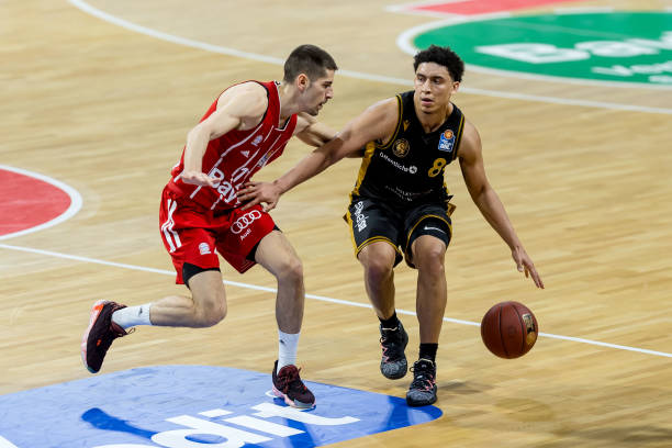 一位能拉开 一位能拉开